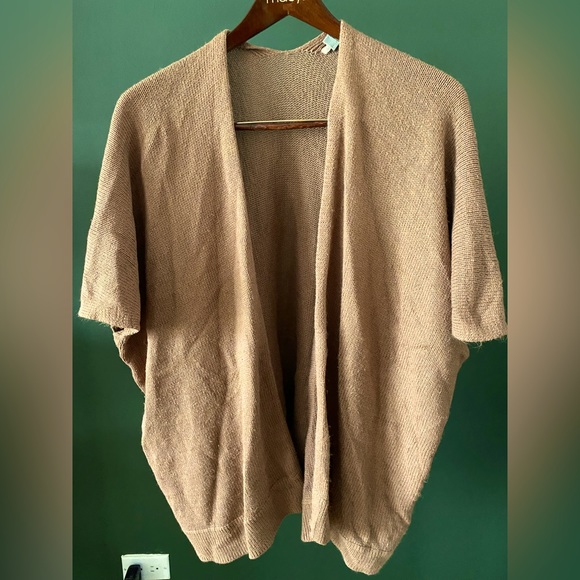 Light brown cardigan with low sleeves - Picture 3 of 3